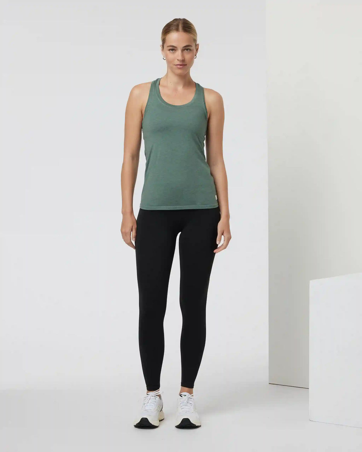 Lux Performance Tank