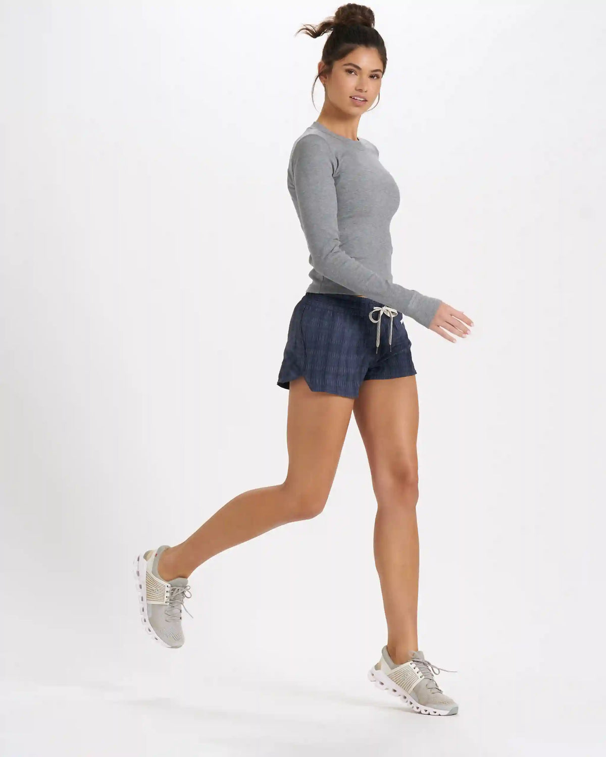 Long-Sleeve Pose Fitted Tee