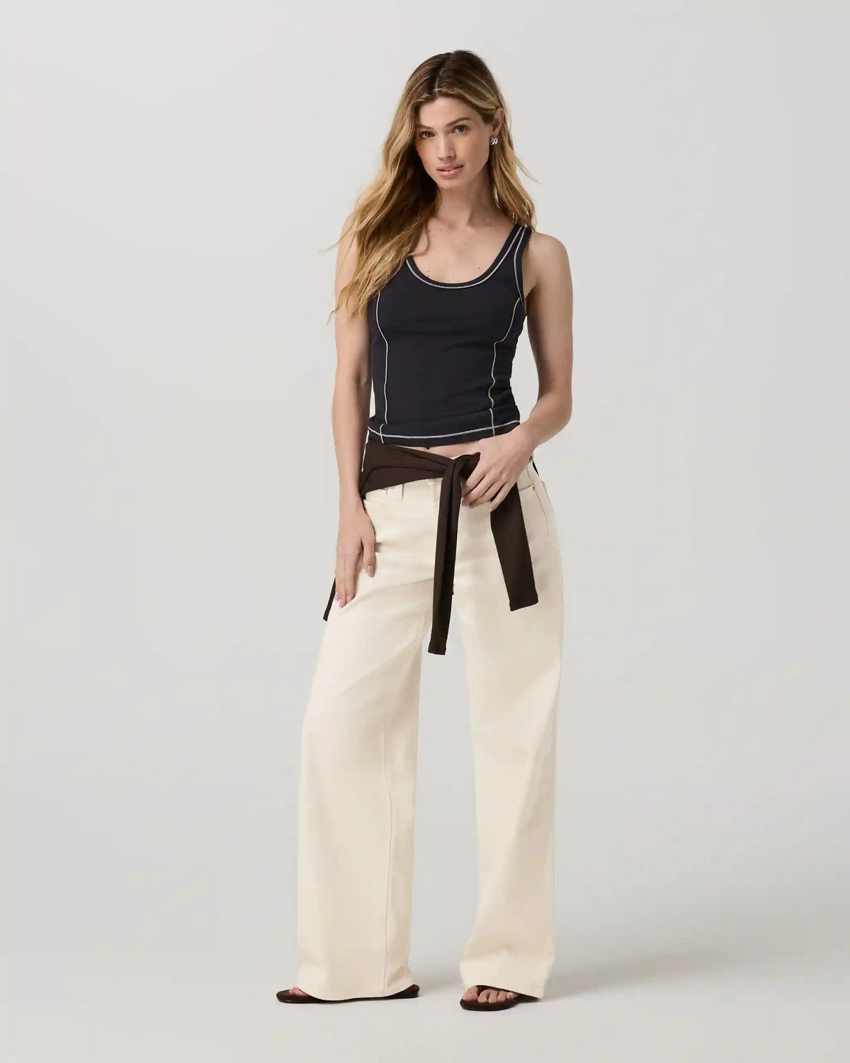 Pose Seams Tank