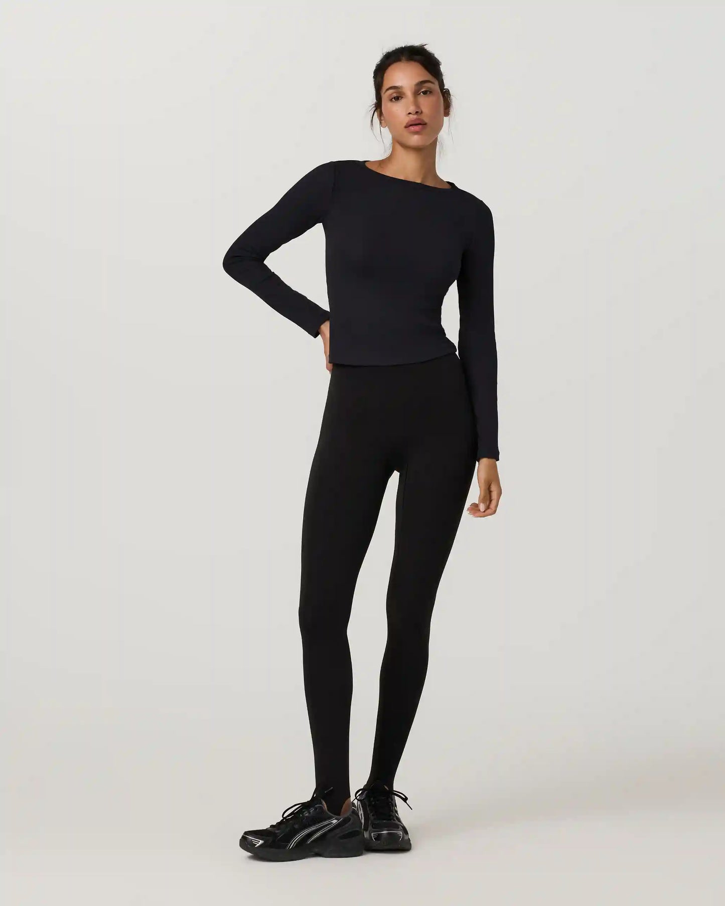 Long Sleeve Pose Subtle Scoop