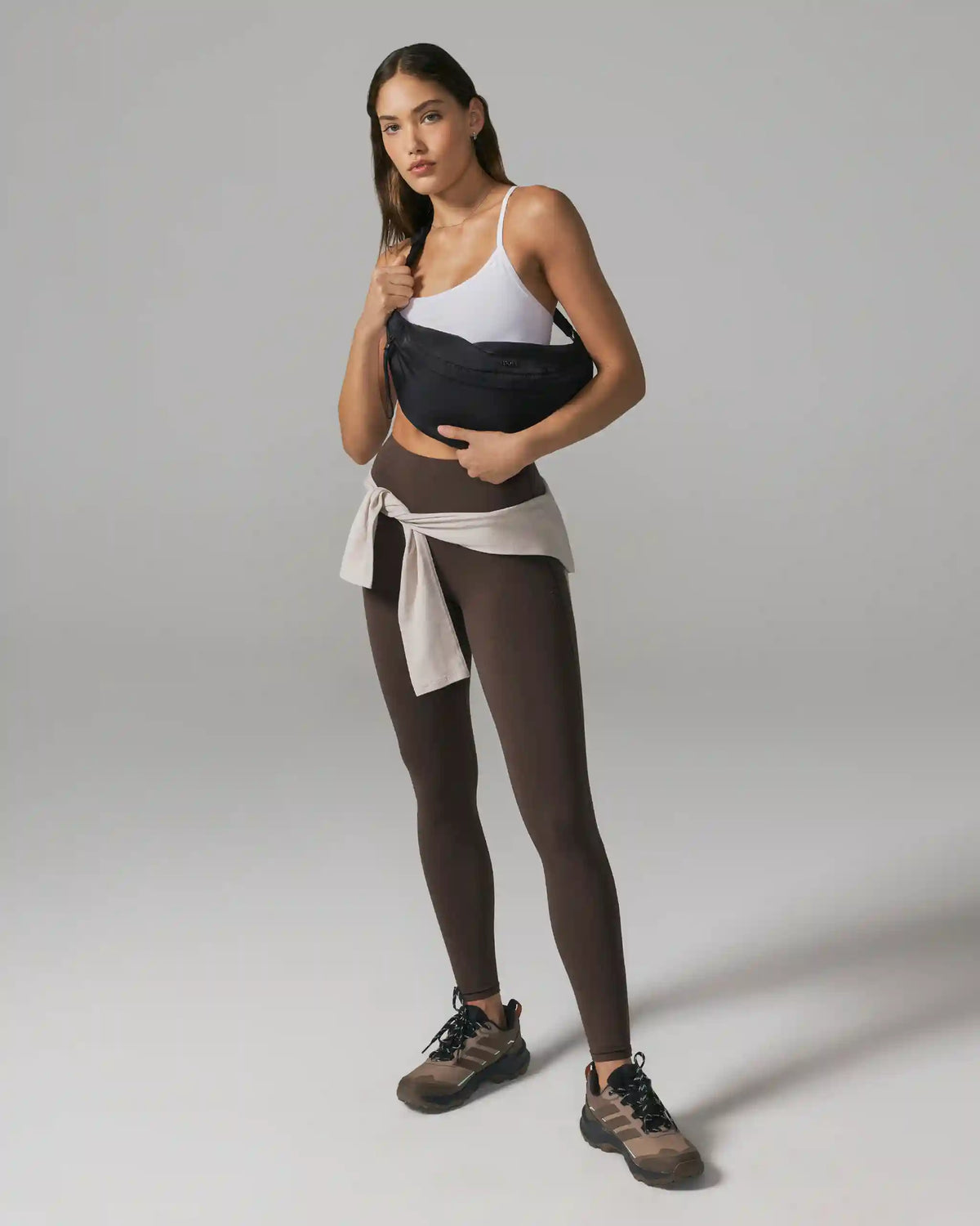Vuori Arden Crescent Sling