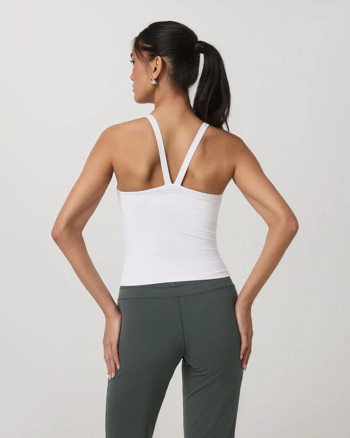 Vuori AllTheForm™ V Neck Tank