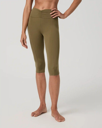 Vuori AllTheFeels™ Shirred Crop