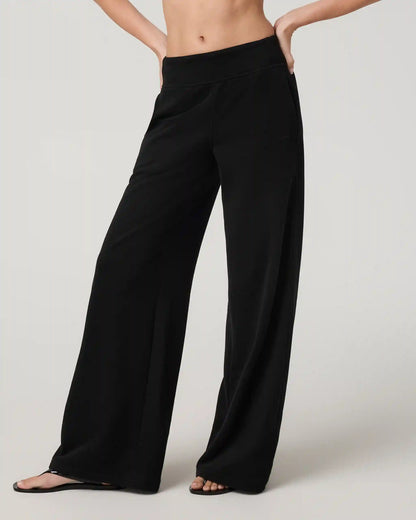 Sedona Midrise Wideleg Sweatpant - Short