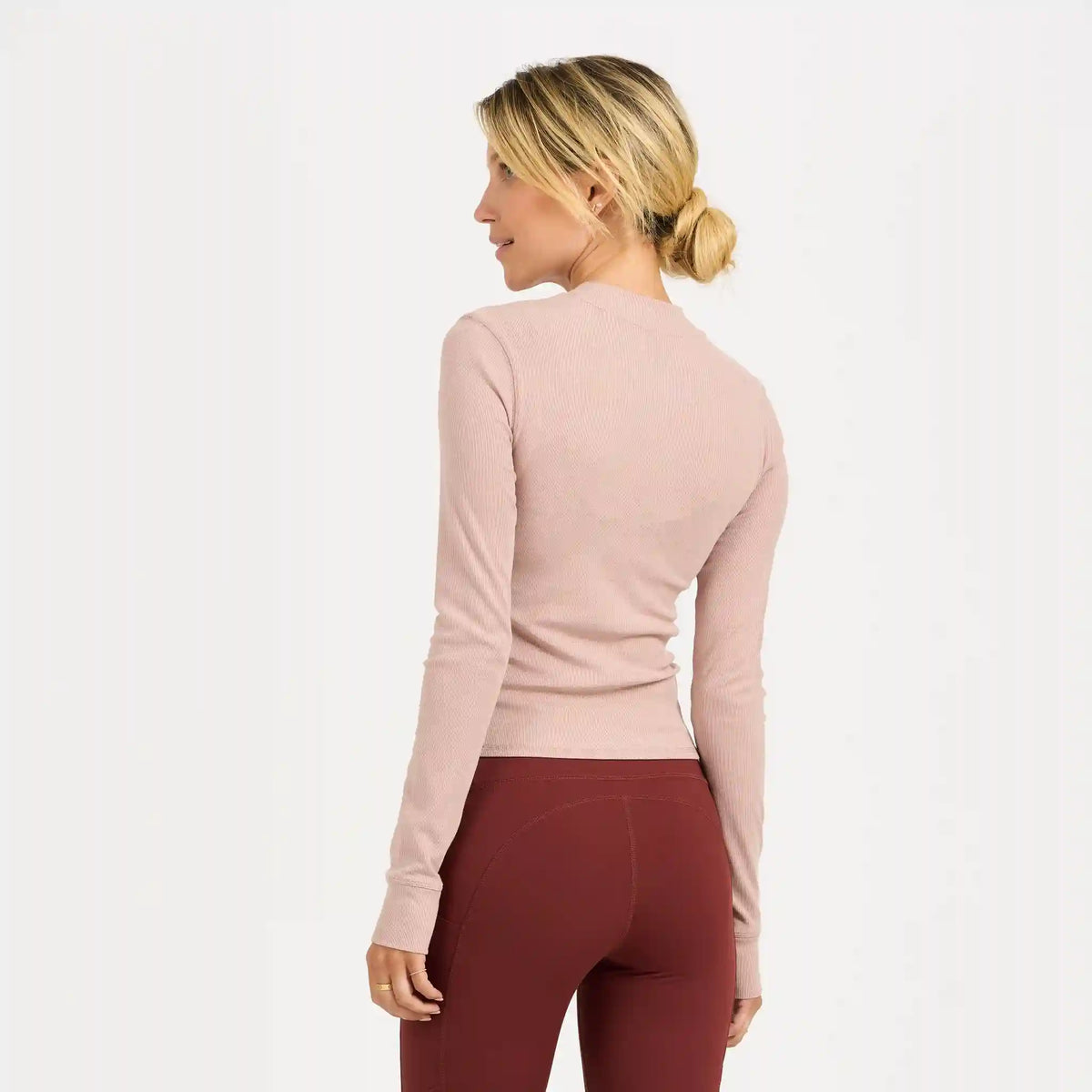 Long-Sleeve Pose Fitted Tee