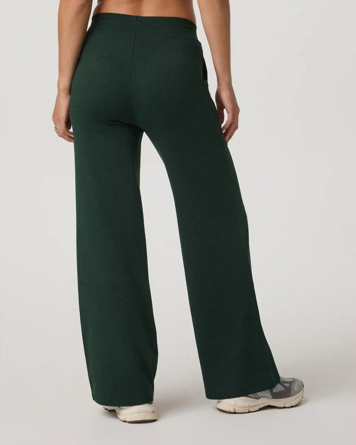 Halo Essential Wideleg Pant - Short