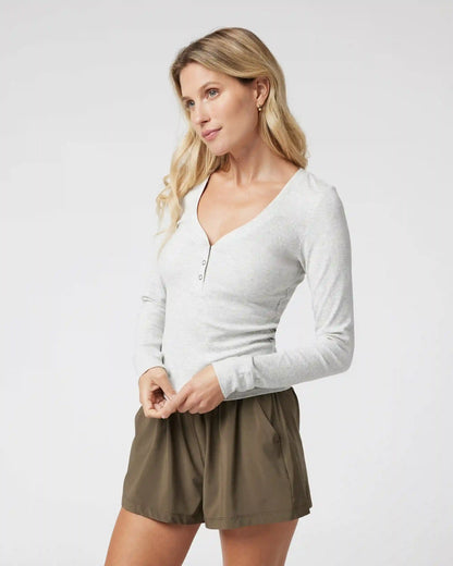 Long Sleeve Pose Henley