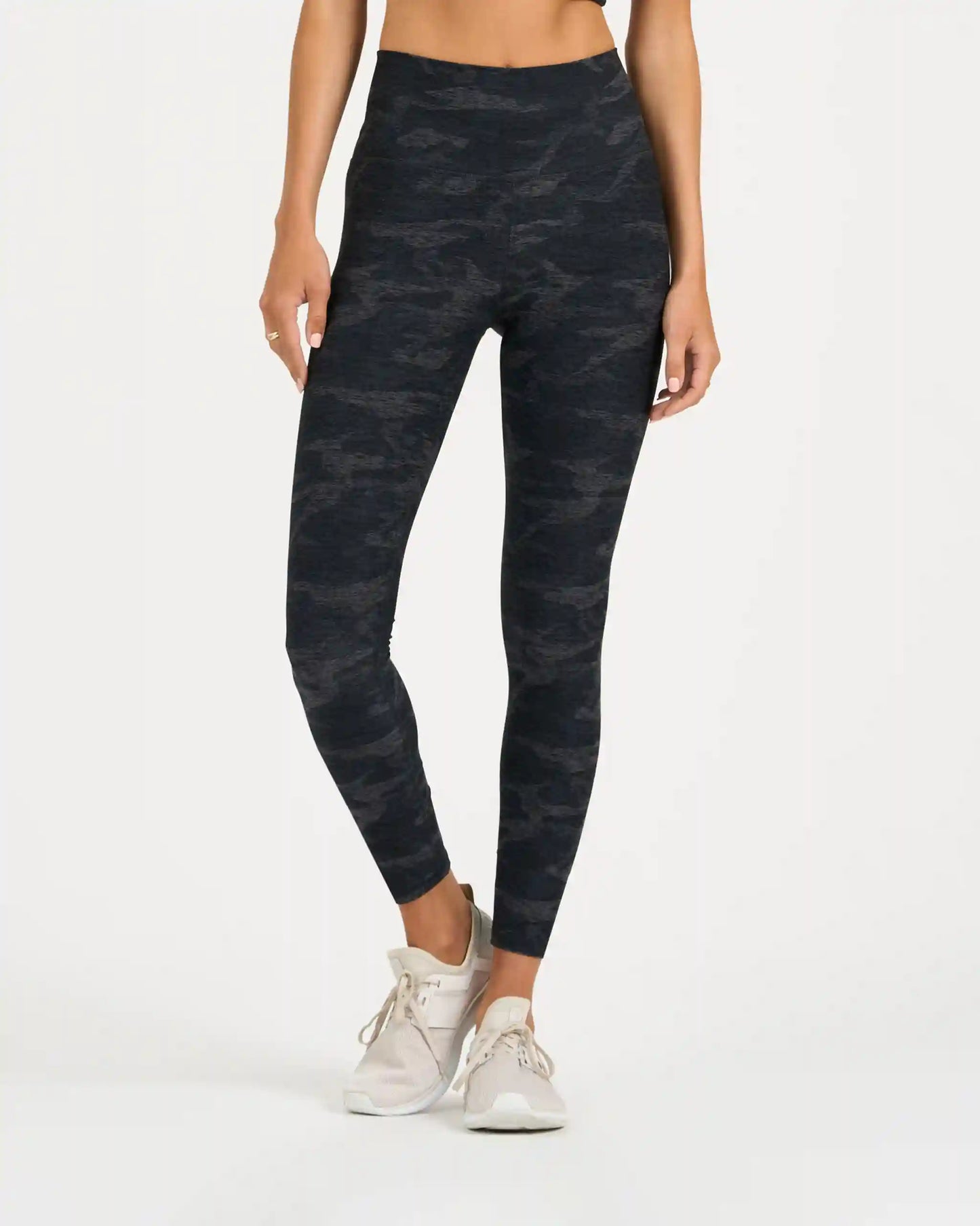 Clean Elevation Legging