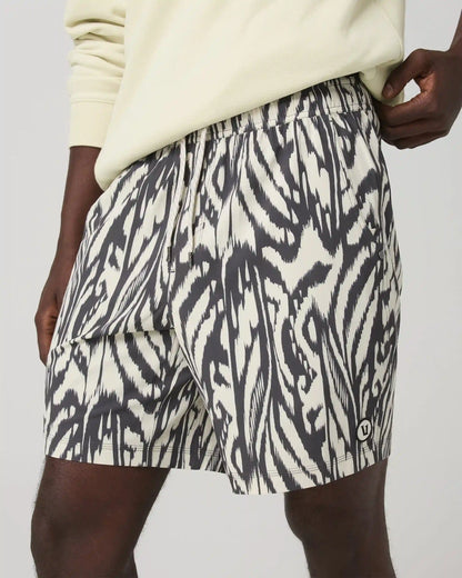 Kore Short Unlined 7"