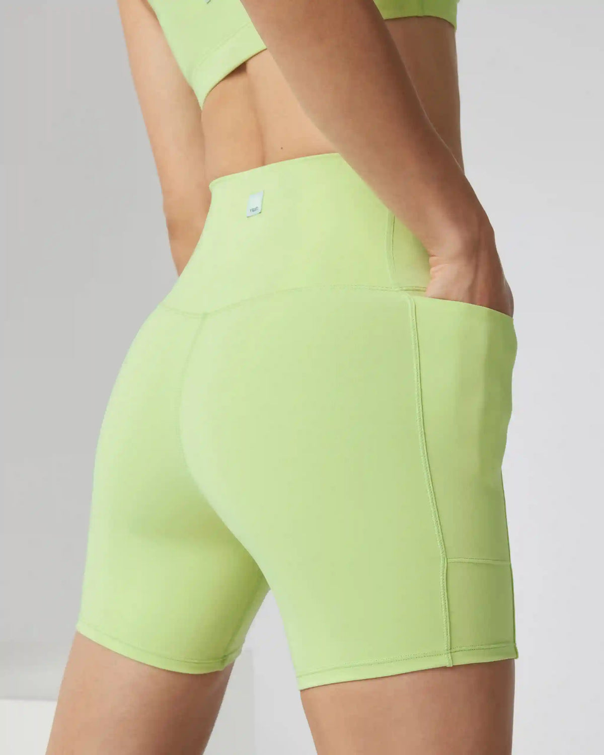 Studio Pocket Short